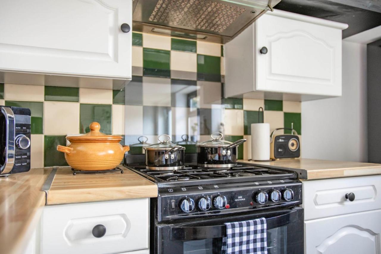 Stunning Character 2Bed Cottage In St Albans Wifi Zewnętrze zdjęcie